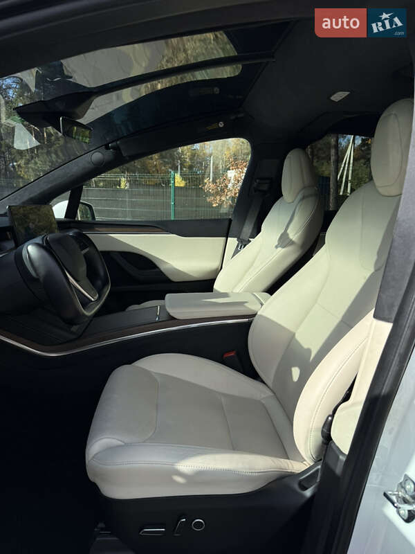 Позашляховик / Кросовер Tesla Model X 2022 в Новояворівську