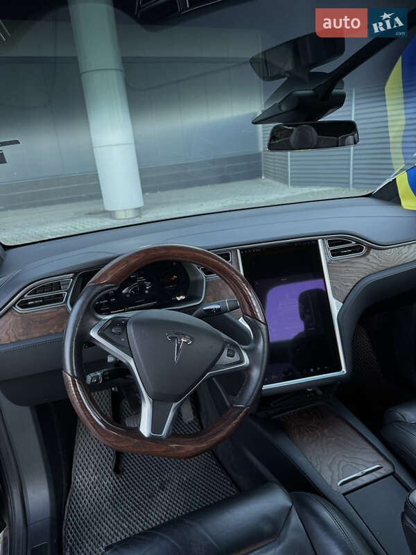 Позашляховик / Кросовер Tesla Model X 2017 в Києві фото 11 Позашляховик / Кросовер Tesla Model X 2017 в Києві