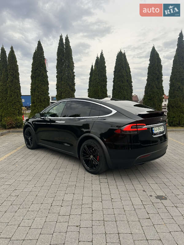 Внедорожник / Кроссовер Tesla Model X 2019 в Львове