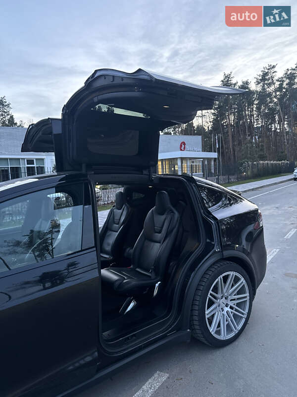 Позашляховик / Кросовер Tesla Model X 2017 в Житомирі фото 24 Позашляховик / Кросовер Tesla Model X 2017 в Житомирі