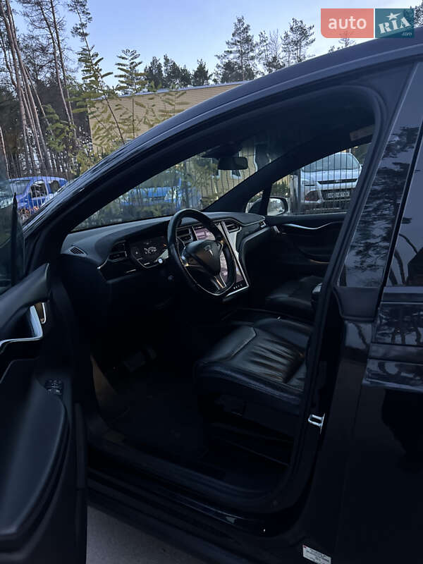 Позашляховик / Кросовер Tesla Model X 2017 в Житомирі фото 34 Позашляховик / Кросовер Tesla Model X 2017 в Житомирі
