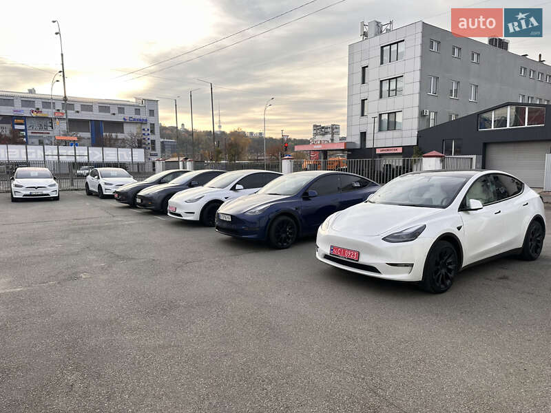 Позашляховик / Кросовер Tesla Model X 2022 в Києві фото 2 Позашляховик / Кросовер Tesla Model X 2022 в Києві