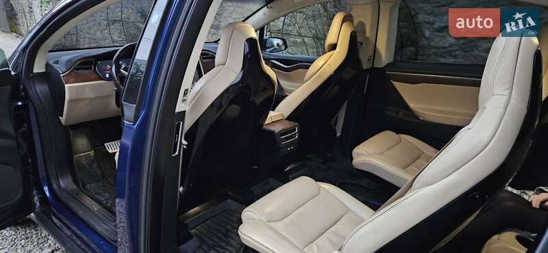 Внедорожник / Кроссовер Tesla Model X 2017 в Хусте