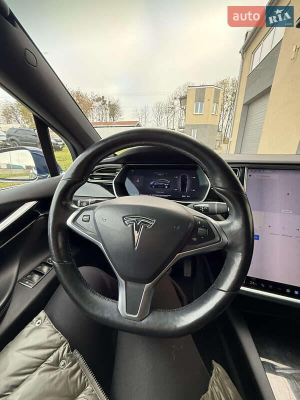 Внедорожник / Кроссовер Tesla Model X 2017 в Радехове фото 25 Внедорожник / Кроссовер Tesla Model X 2017 в Радехове