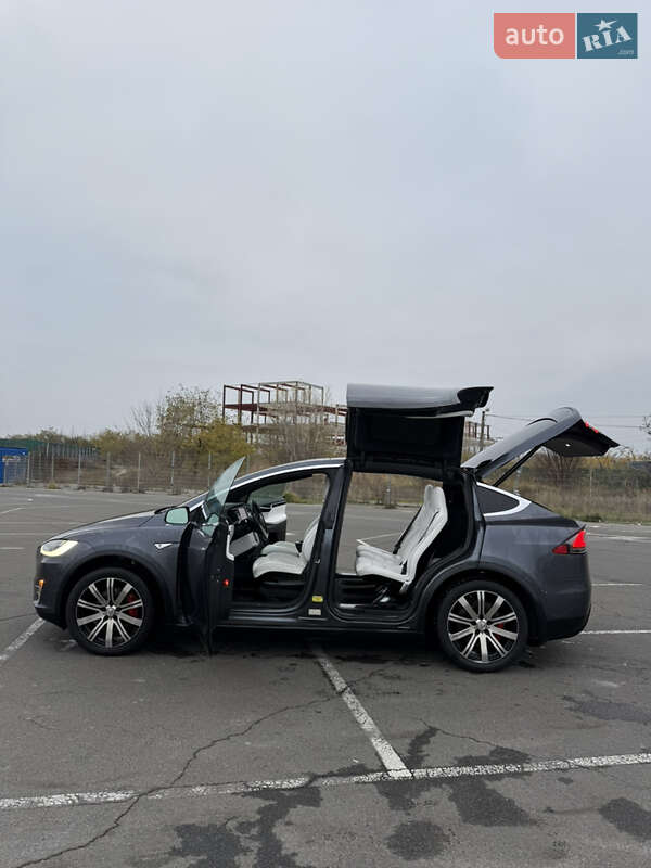 Внедорожник / Кроссовер Tesla Model X 2016 в Киеве фото 12 Внедорожник / Кроссовер Tesla Model X 2016 в Киеве