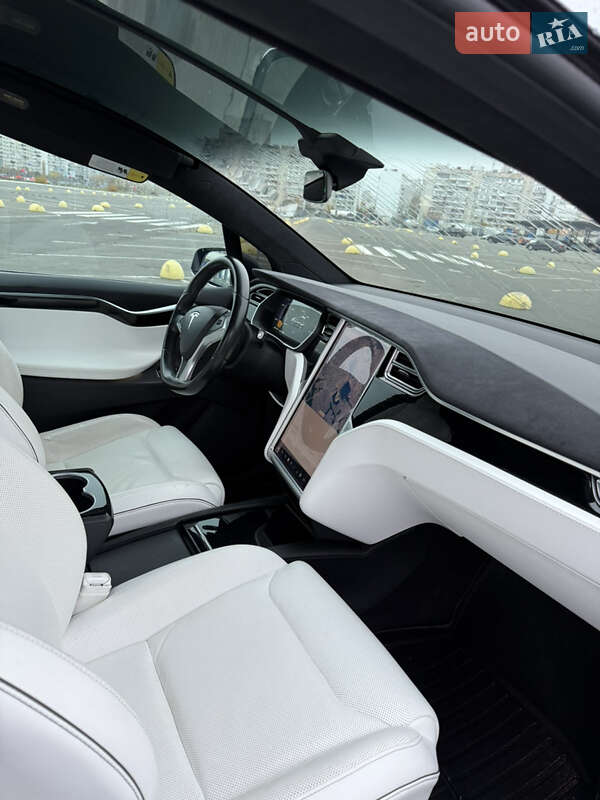 Внедорожник / Кроссовер Tesla Model X 2016 в Киеве фото 18 Внедорожник / Кроссовер Tesla Model X 2016 в Киеве