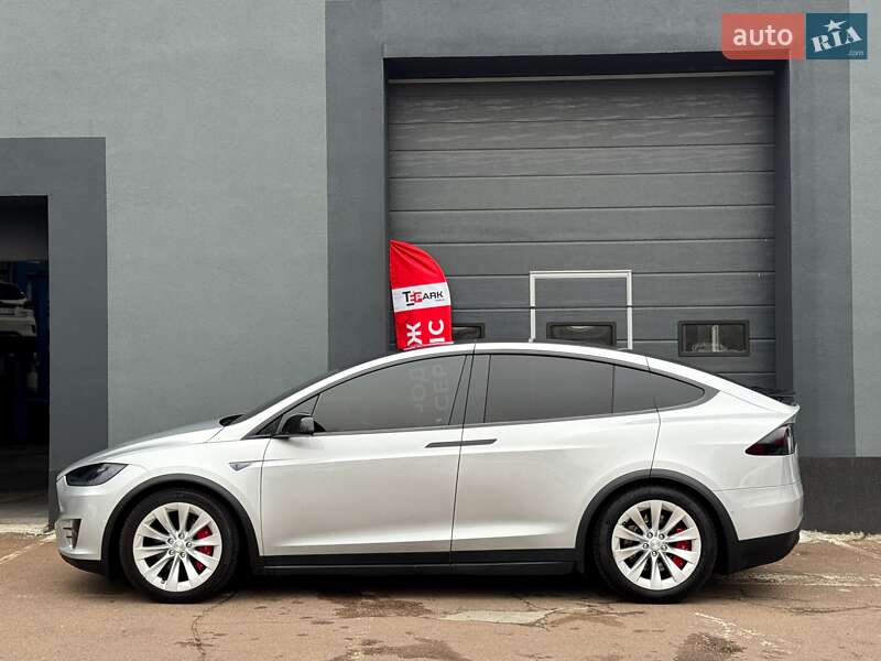 Внедорожник / Кроссовер Tesla Model X 2016 в Киеве