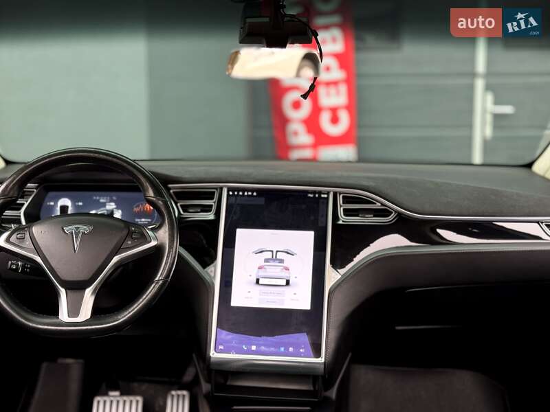 Внедорожник / Кроссовер Tesla Model X 2016 в Киеве