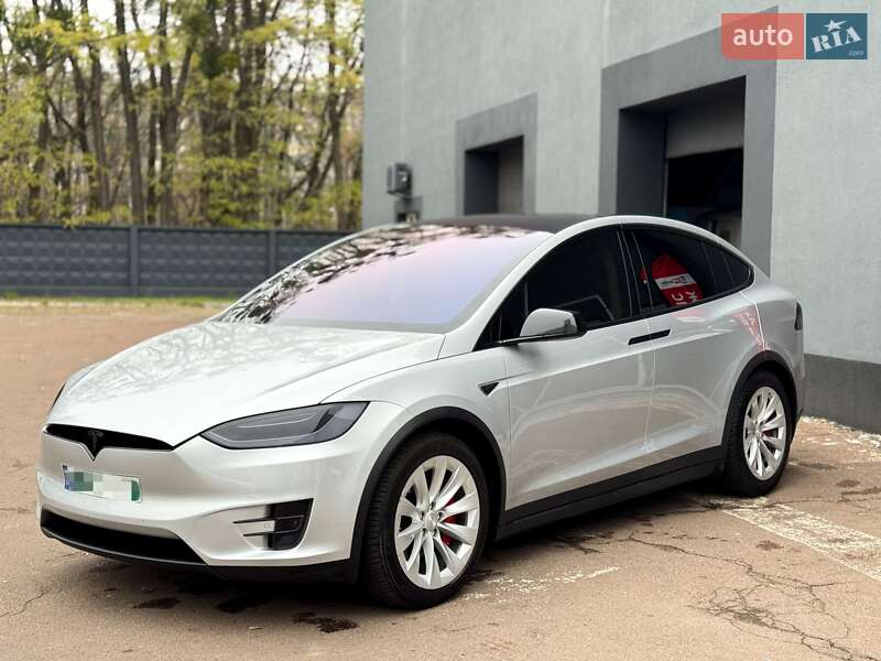 Внедорожник / Кроссовер Tesla Model X 2016 в Киеве