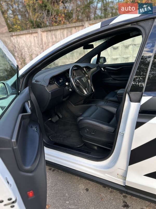 Внедорожник / Кроссовер Tesla Model X 2018 в Киеве