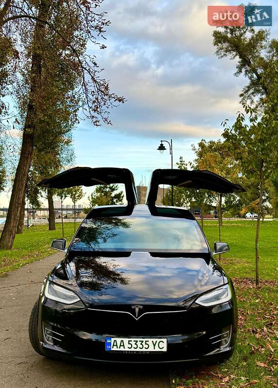 Позашляховик / Кросовер Tesla Model X 2019 в Києві фото 13 Позашляховик / Кросовер Tesla Model X 2019 в Києві