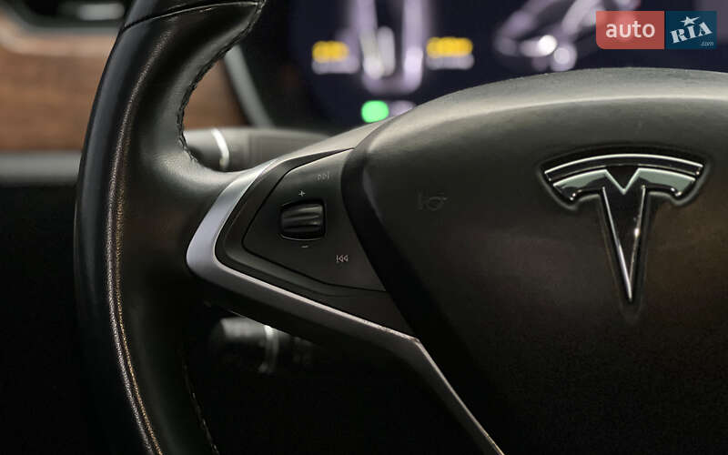 Внедорожник / Кроссовер Tesla Model X 2017 в Львове