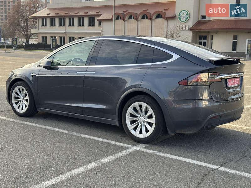 Внедорожник / Кроссовер Tesla Model X 2018 в Киеве