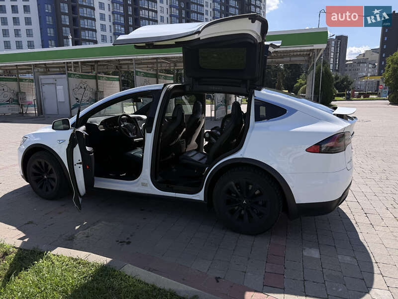 Внедорожник / Кроссовер Tesla Model X 2016 в Ивано-Франковске