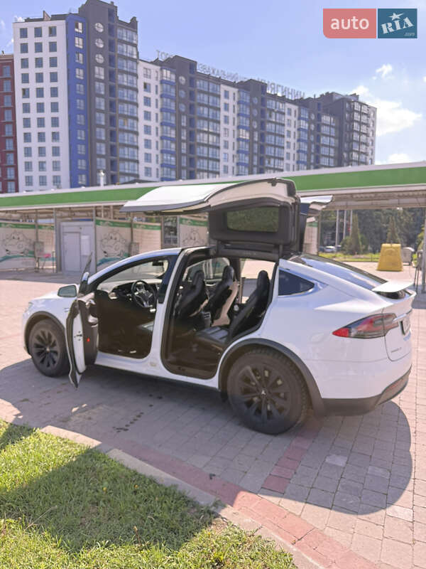 Внедорожник / Кроссовер Tesla Model X 2016 в Ивано-Франковске