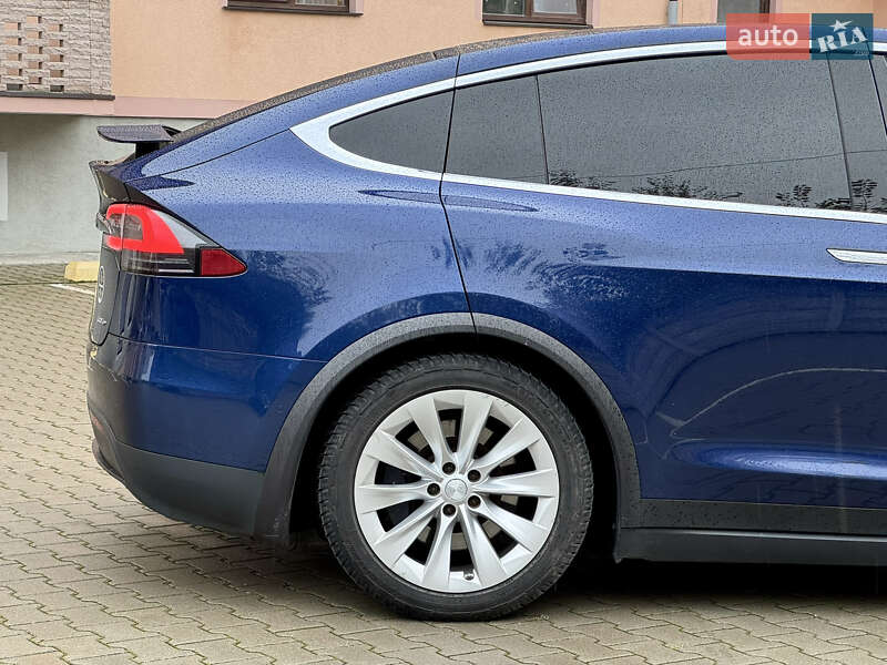 Позашляховик / Кросовер Tesla Model X 2017 в Ужгороді фото 5 Позашляховик / Кросовер Tesla Model X 2017 в Ужгороді