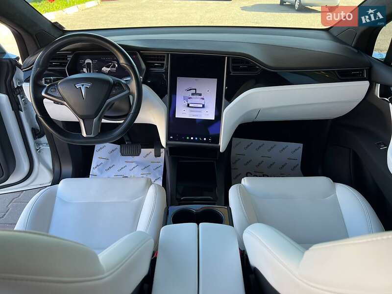 Позашляховик / Кросовер Tesla Model X 2020 в Одесі фото 26 Позашляховик / Кросовер Tesla Model X 2020 в Одесі