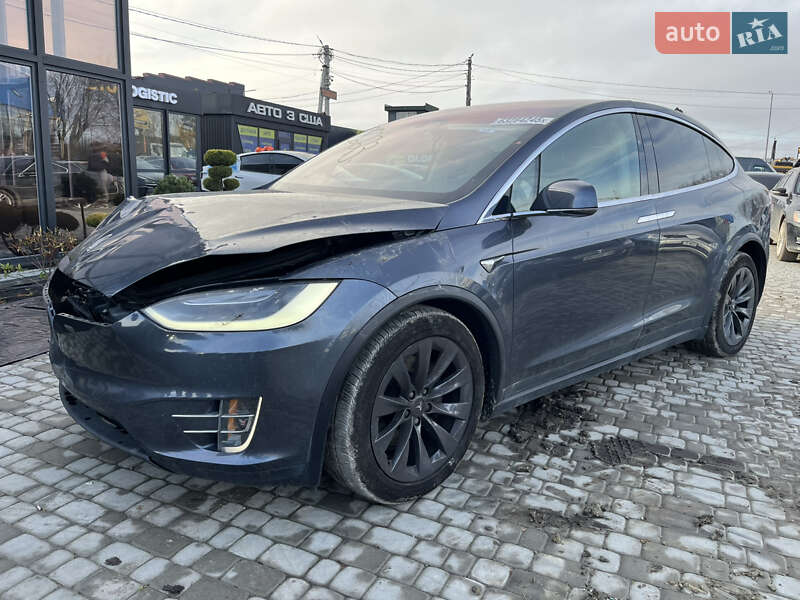 Позашляховик / Кросовер Tesla Model X 2018 в Львові