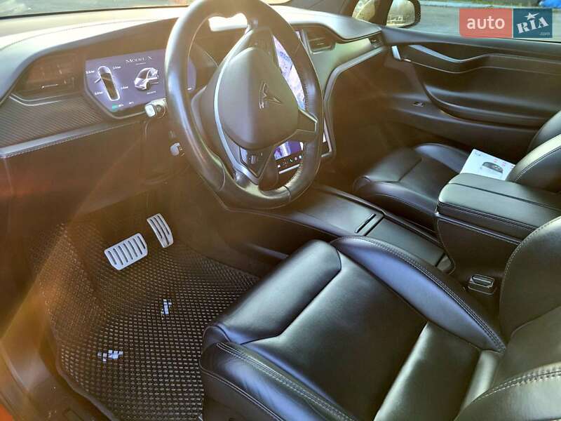 Внедорожник / Кроссовер Tesla Model X 2019 в Днепре