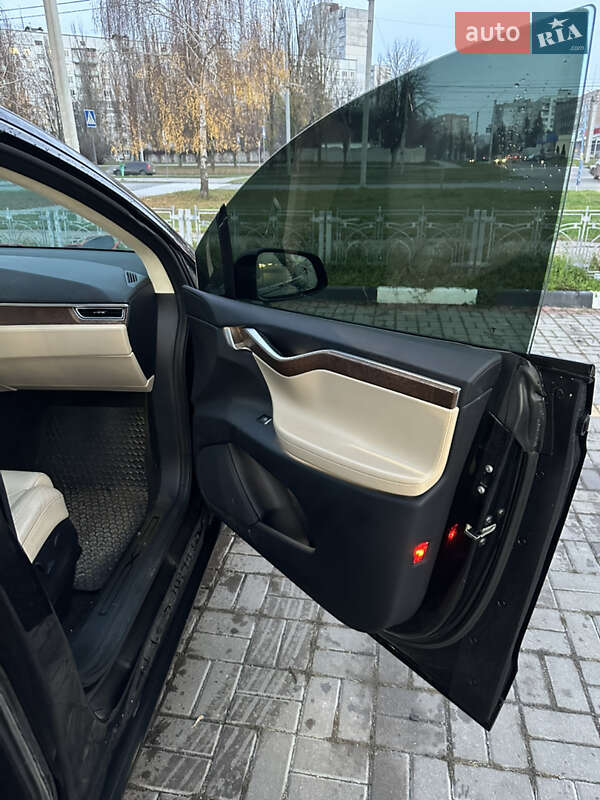 Внедорожник / Кроссовер Tesla Model X 2017 в Харькове