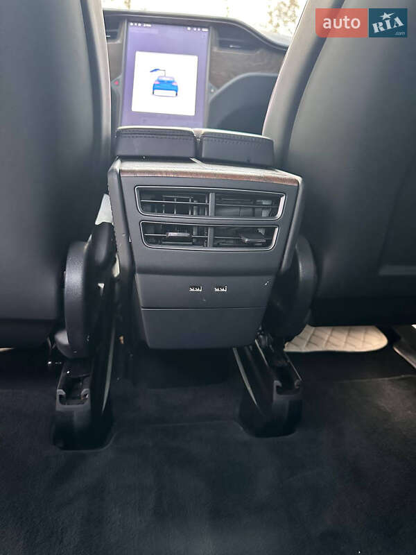 Внедорожник / Кроссовер Tesla Model X 2020 в Львове