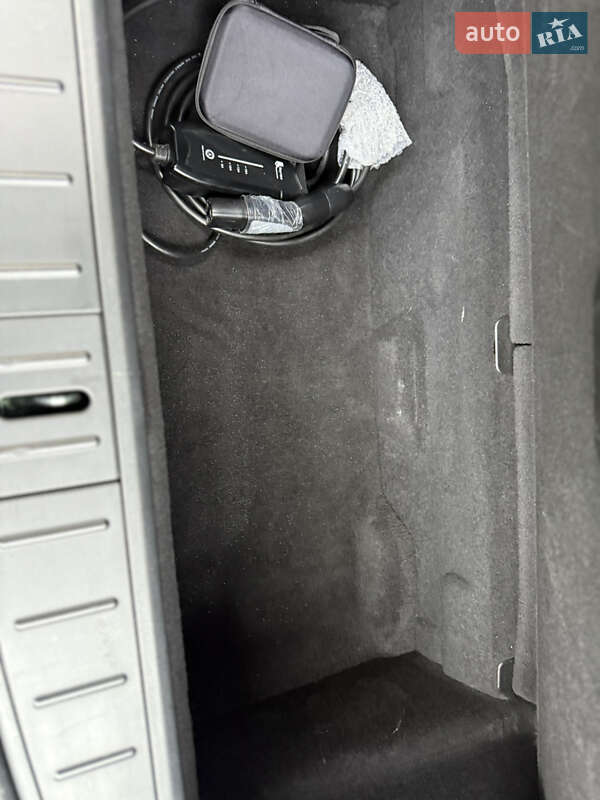 Внедорожник / Кроссовер Tesla Model X 2019 в Львове фото 28 Внедорожник / Кроссовер Tesla Model X 2019 в Львове