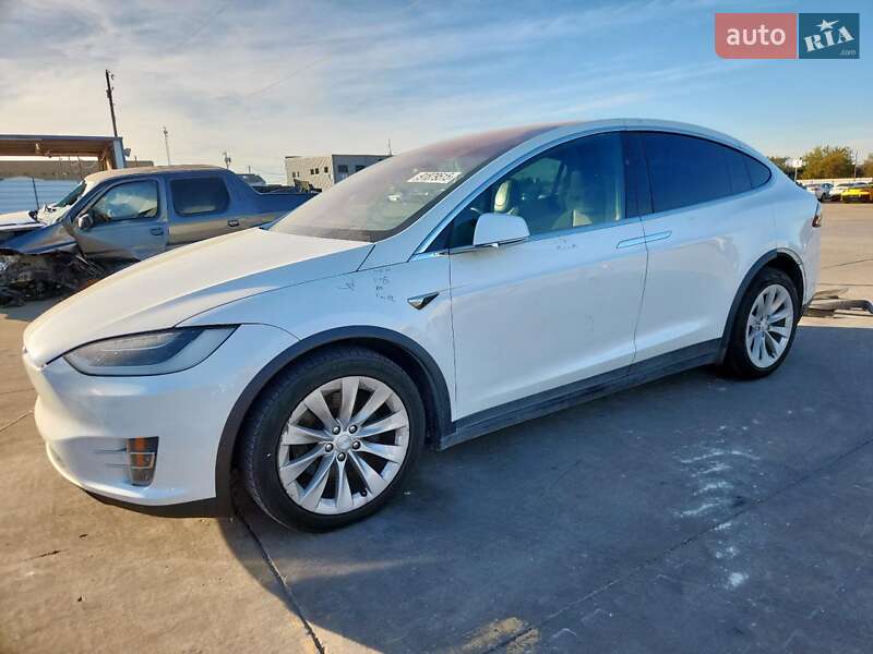 Tesla Model X 2018