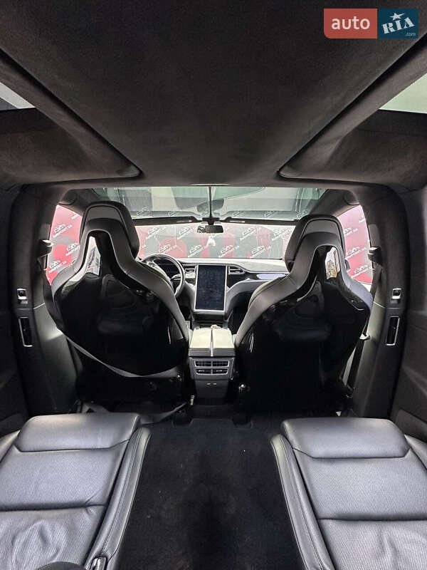 Позашляховик / Кросовер Tesla Model X 2016 в Сумах