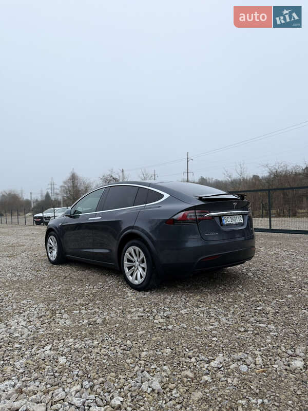 Позашляховик / Кросовер Tesla Model X 2016 в Львові фото 6 Позашляховик / Кросовер Tesla Model X 2016 в Львові