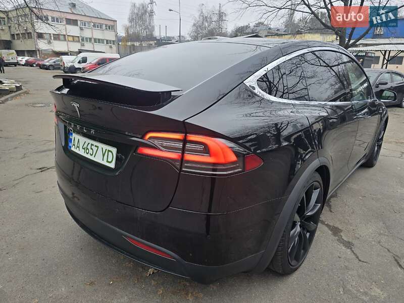 Внедорожник / Кроссовер Tesla Model X 2017 в Киеве