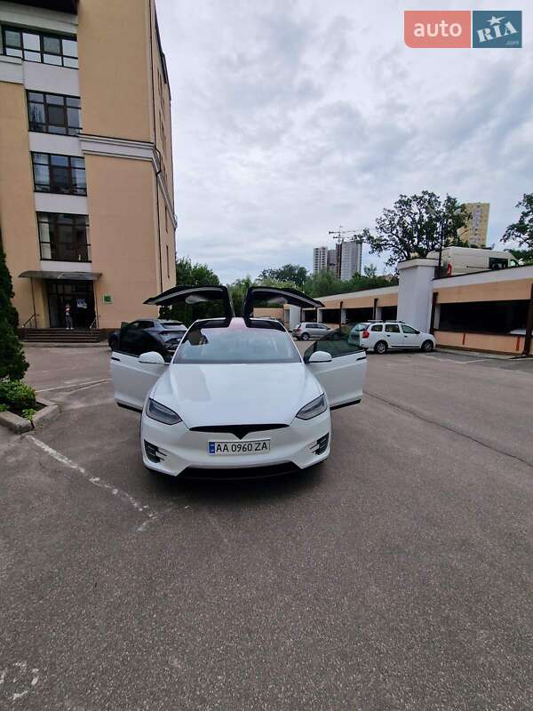 Внедорожник / Кроссовер Tesla Model X 2018 в Киеве