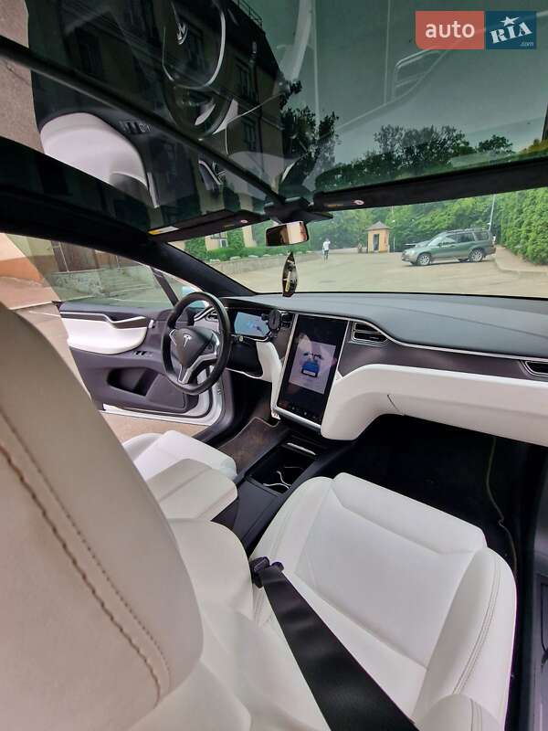 Внедорожник / Кроссовер Tesla Model X 2018 в Киеве