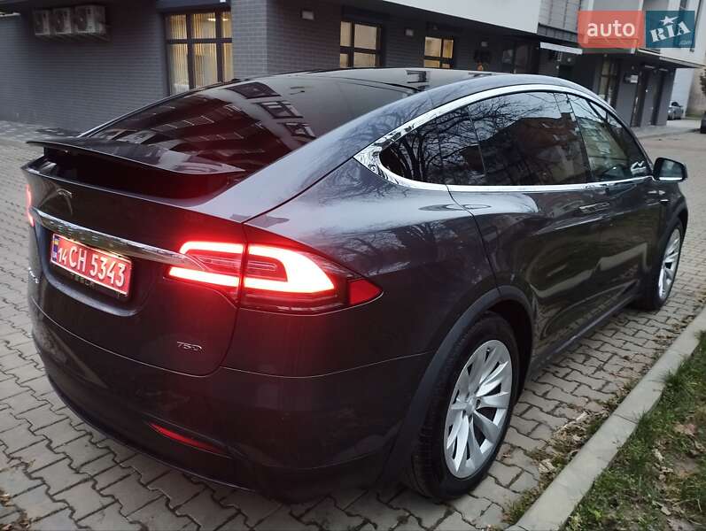 Позашляховик / Кросовер Tesla Model X 2016 в Ужгороді