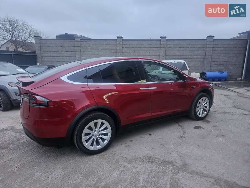Позашляховик / Кросовер Tesla Model X 2018 в Львові фото 4 Позашляховик / Кросовер Tesla Model X 2018 в Львові