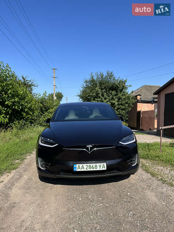 Внедорожник / Кроссовер Tesla Model X 2018 в Киеве