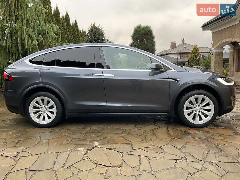 Внедорожник / Кроссовер Tesla Model X 2019 в Ровно