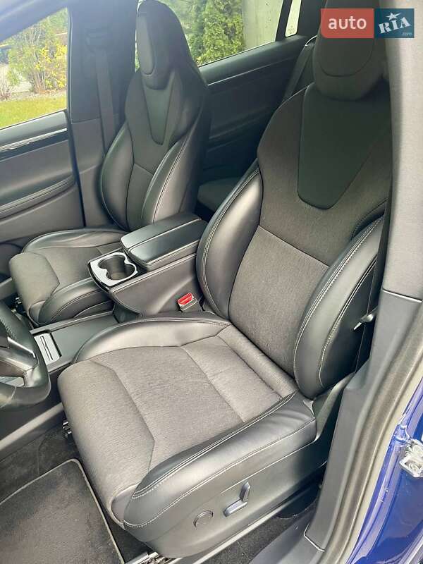 Внедорожник / Кроссовер Tesla Model X 2017 в Днепре фото 15 Внедорожник / Кроссовер Tesla Model X 2017 в Днепре