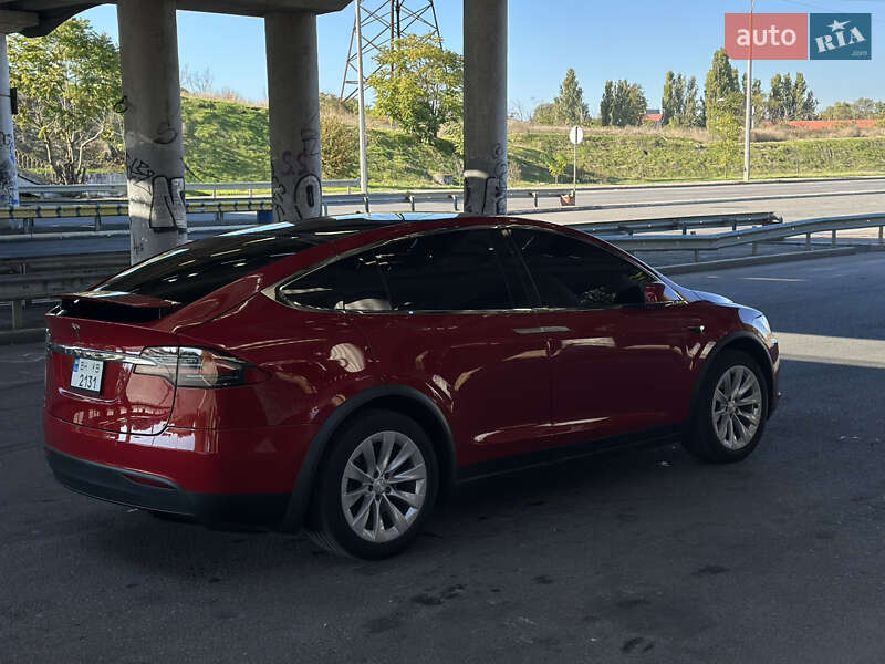 Внедорожник / Кроссовер Tesla Model X 2018 в Одессе фото 5 Внедорожник / Кроссовер Tesla Model X 2018 в Одессе