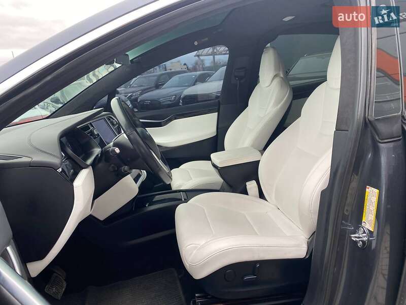 Внедорожник / Кроссовер Tesla Model X 2017 в Львове