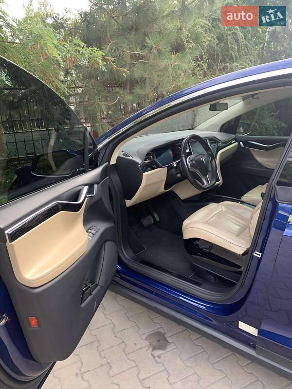 Внедорожник / Кроссовер Tesla Model X 2016 в Одессе фото 7 Внедорожник / Кроссовер Tesla Model X 2016 в Одессе