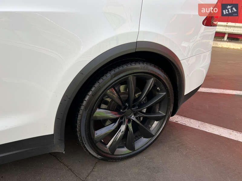 Внедорожник / Кроссовер Tesla Model X 2016 в Киеве фото 14 Внедорожник / Кроссовер Tesla Model X 2016 в Киеве