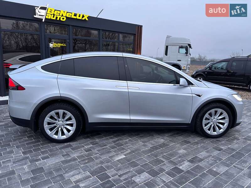 Внедорожник / Кроссовер Tesla Model X 2018 в Коломые