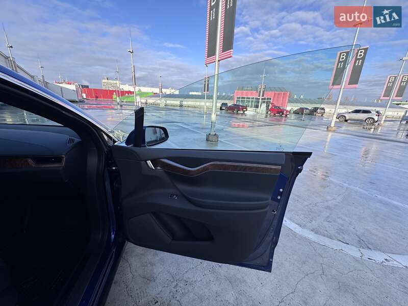Внедорожник / Кроссовер Tesla Model X 2019 в Киеве фото 60 Внедорожник / Кроссовер Tesla Model X 2019 в Киеве