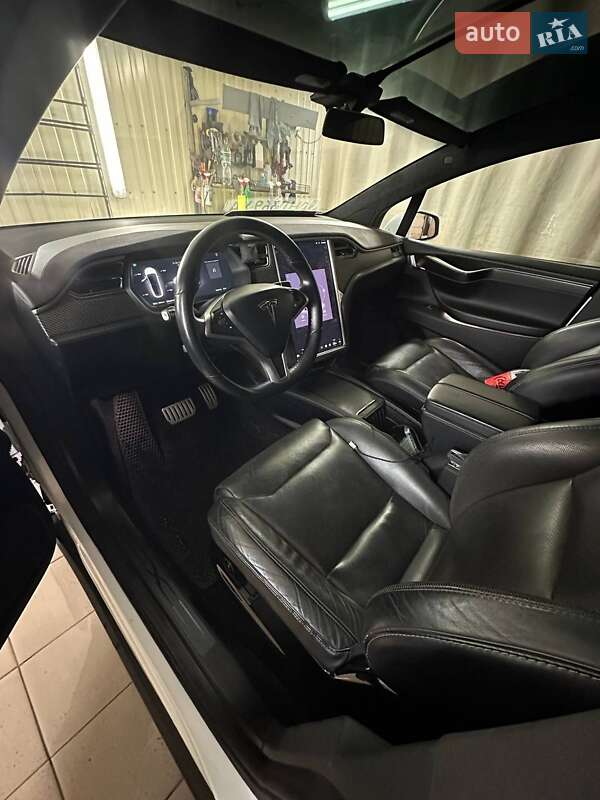Внедорожник / Кроссовер Tesla Model X 2016 в Изюме фото 6 Внедорожник / Кроссовер Tesla Model X 2016 в Изюме