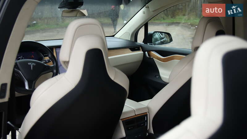 Внедорожник / Кроссовер Tesla Model X 2018 в Житомире фото 45 Внедорожник / Кроссовер Tesla Model X 2018 в Житомире