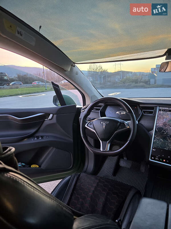 Позашляховик / Кросовер Tesla Model X 2016 в Харкові