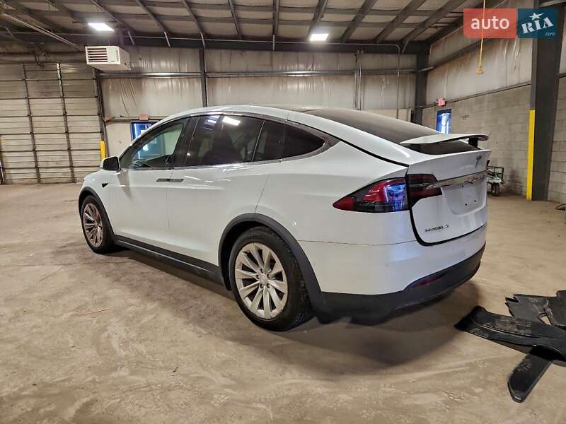Внедорожник / Кроссовер Tesla Model X 2017 в Полтаве фото 2 Внедорожник / Кроссовер Tesla Model X 2017 в Полтаве