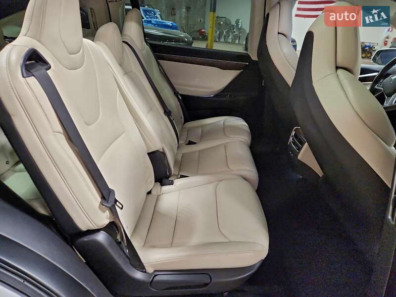 Внедорожник / Кроссовер Tesla Model X 2017 в Полтаве фото 11 Внедорожник / Кроссовер Tesla Model X 2017 в Полтаве