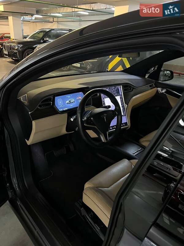 Позашляховик / Кросовер Tesla Model X 2016 в Запоріжжі фото 4 Позашляховик / Кросовер Tesla Model X 2016 в Запоріжжі