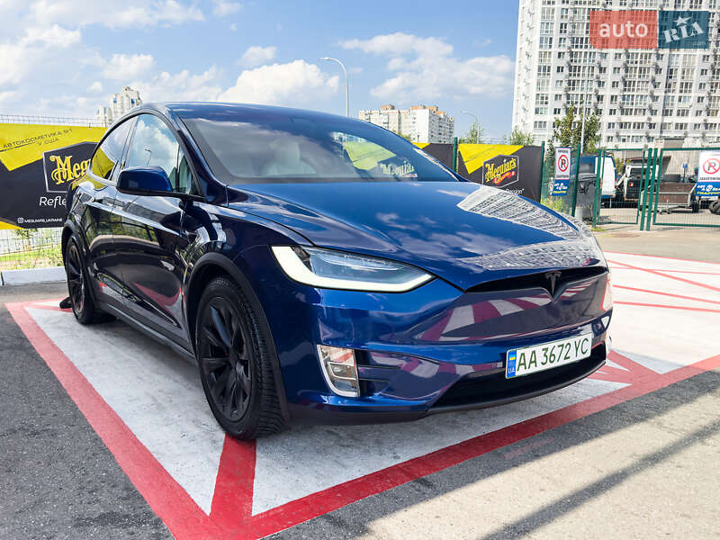 Внедорожник / Кроссовер Tesla Model X 2019 в Киеве